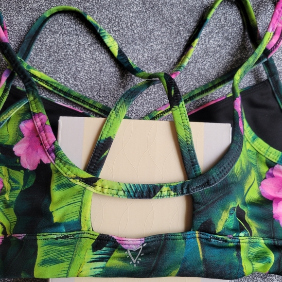 Betsey Johnson jungle print strappy sports bra - Picture 6 of 11